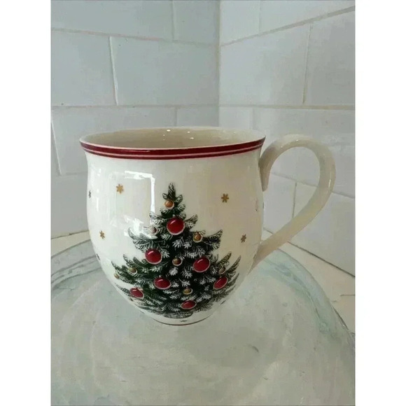 Villeroy & Boch Toys Delight Christmas Tree Porcelain Mug 4 Inch - Picture 1 of 10